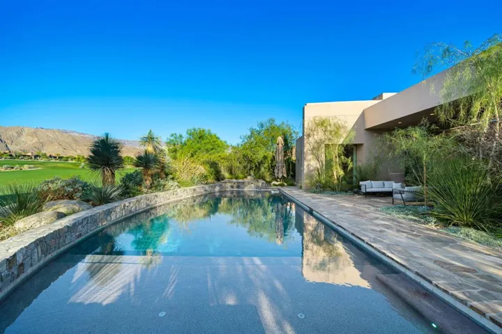 93-web-or-mls-GGBajada_OPMG_0426_093
