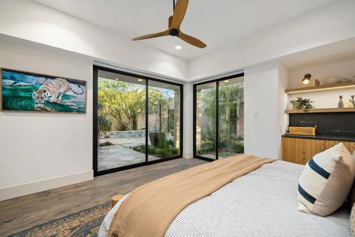Guest Bedroom #1