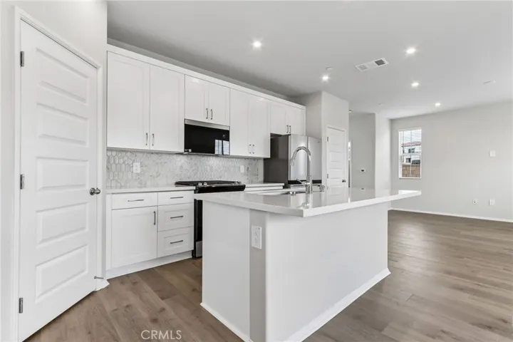 28208 Via Somantano, Temecula, California 92591