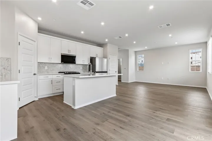 28208 Via Somantano, Temecula, California 92591