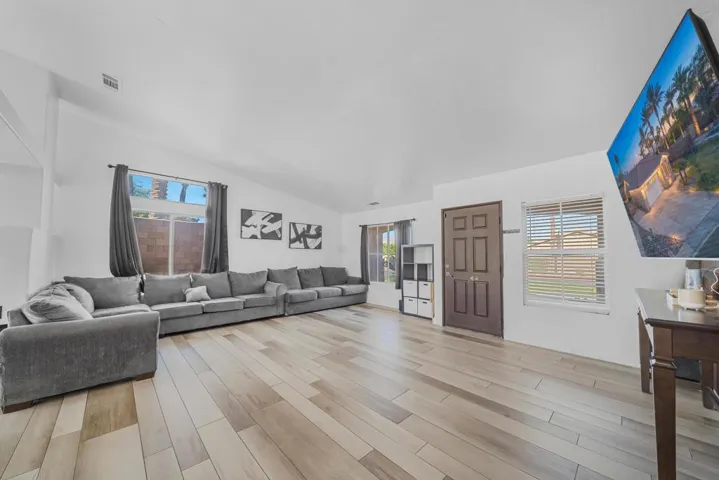 43899 Virginia Ave (28)