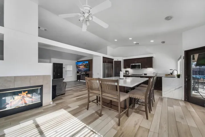 43899 Virginia Ave (23)
