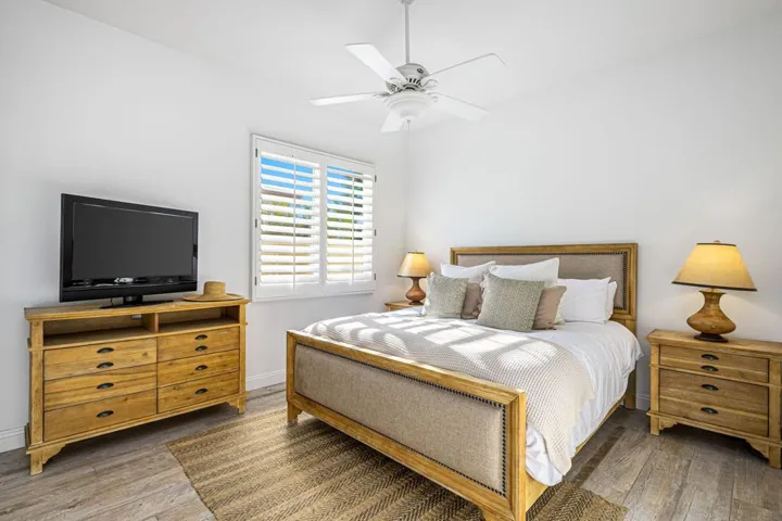 Guest Bedroom #1