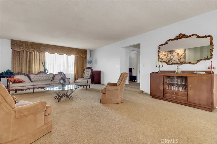 9620 Walnut Street, Bellflower, California 90706