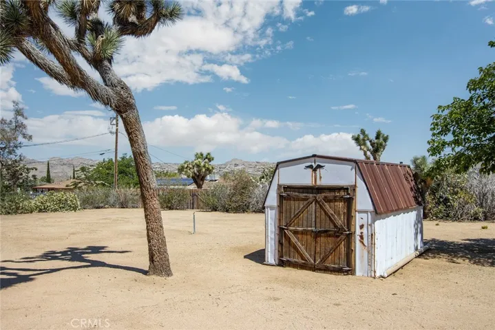 58390 Delano Trail, Yucca Valley, California 92284