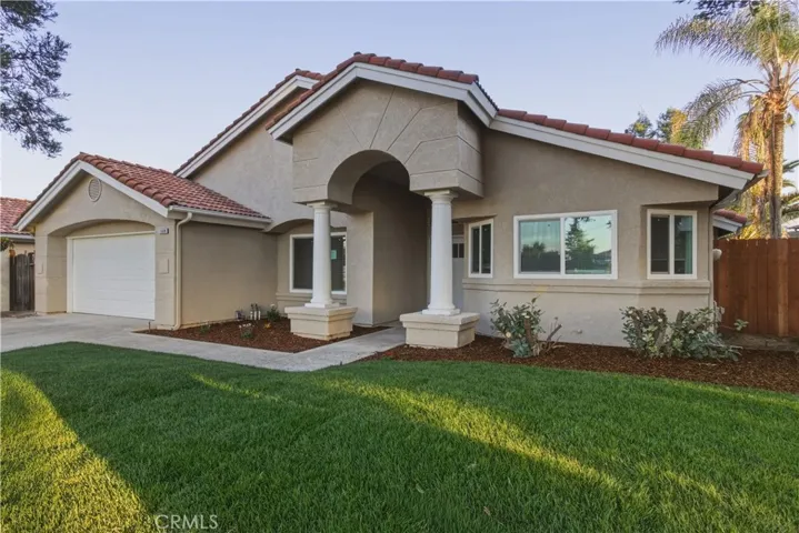 1809 E Serena, Fresno, California 93720