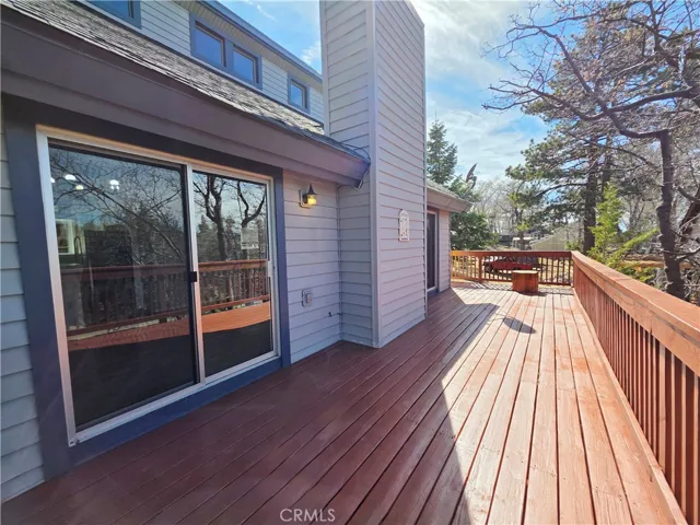 Expansive deck off great room