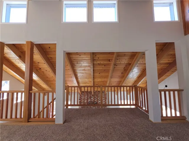 Loft/flex space