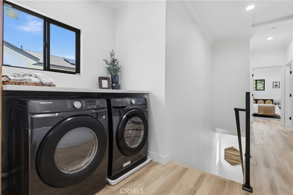 SFR LAUNDRY
