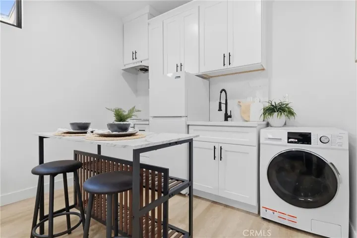 JR ADU IN-UNIT COMBO WASHER + DRYER