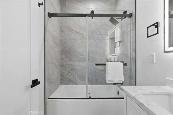 SFR 3RD BATHROOM