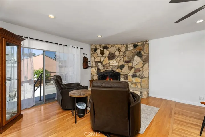 3723 Gondar, Long Beach, California 90808