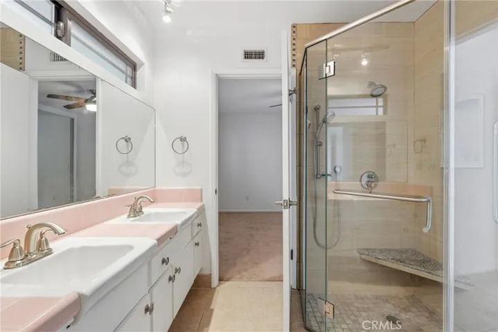 Jack n Jill bathroom 2