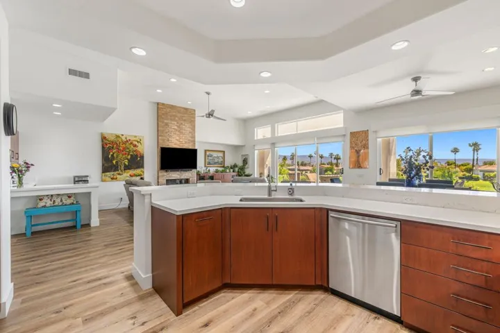 43-web-or-mls-8M4A8565
