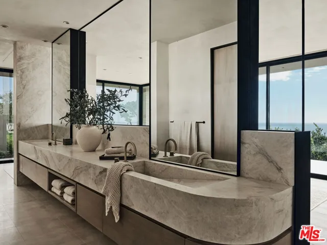 30010 Andromeda Lane, Malibu, California 90265