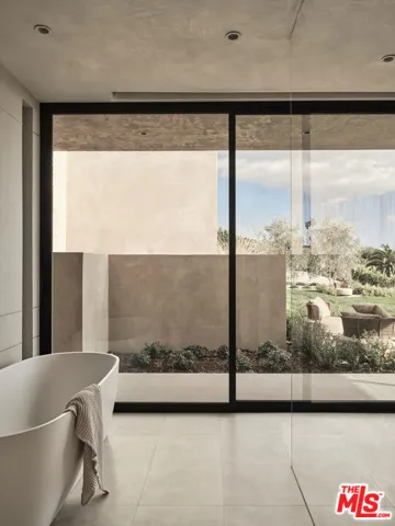 30010 Andromeda Lane, Malibu, California 90265