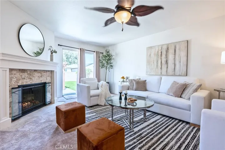 Spacious Living Area for Gathering & Relaxing