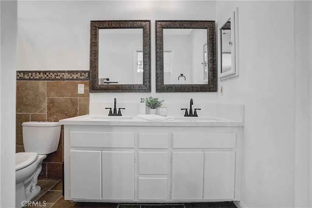 Primary En Suite Bath