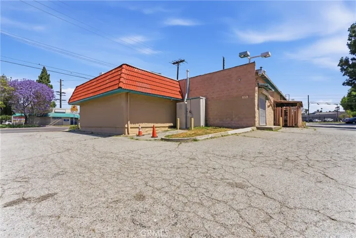 2400 Valley, Pomona, California 91768