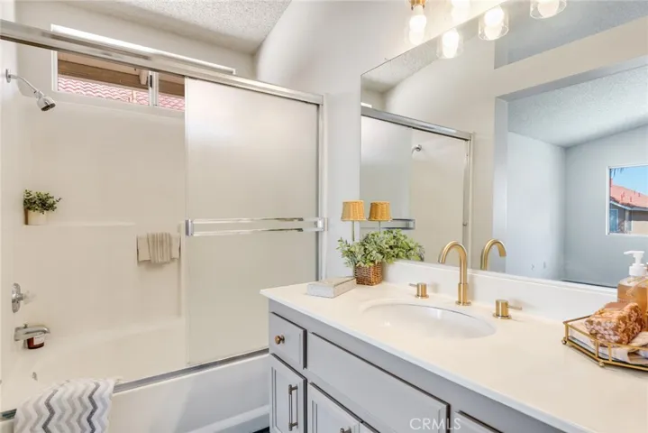 3682 N Pole, Riverside, California 92503
