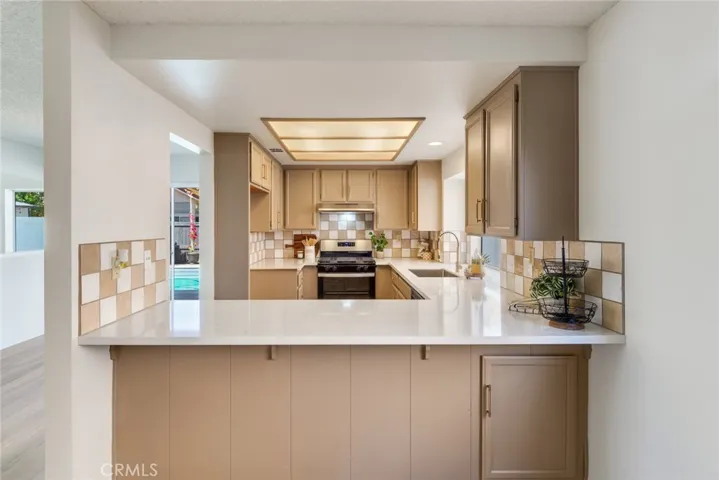 3682 N Pole, Riverside, California 92503