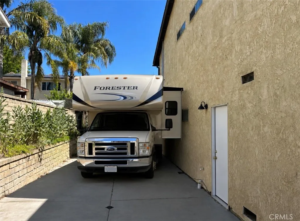 Virtual RV staged