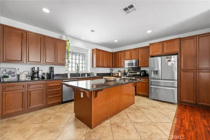 14554 Rochester, Chino, California 91710