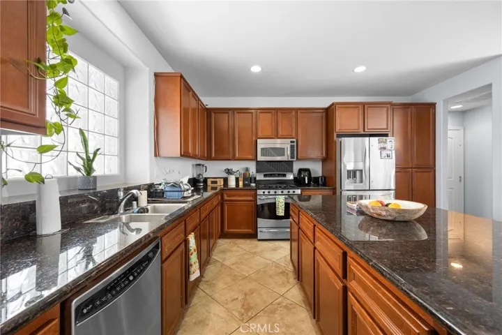 14554 Rochester, Chino, California 91710