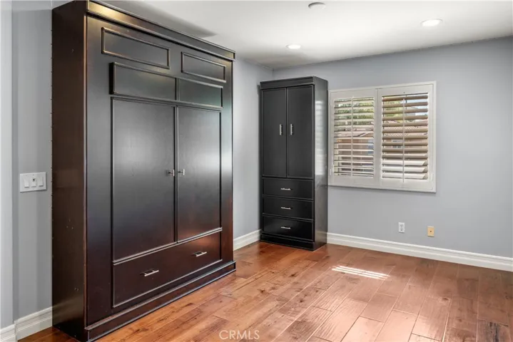 Loft Pull out Murphy Bed