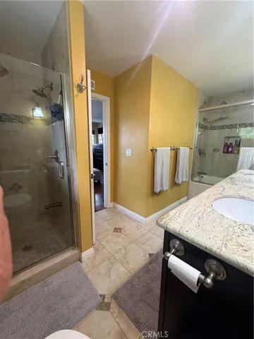 Master Bath w/Dual Shower