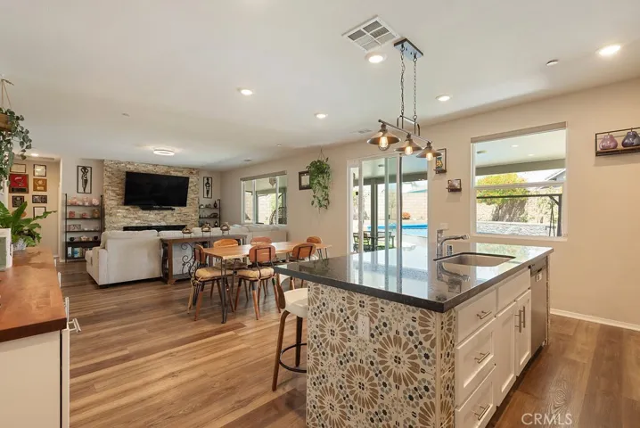 Open concept that is so inviting!