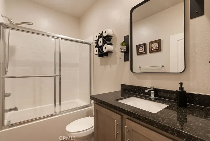 Hallbathroom