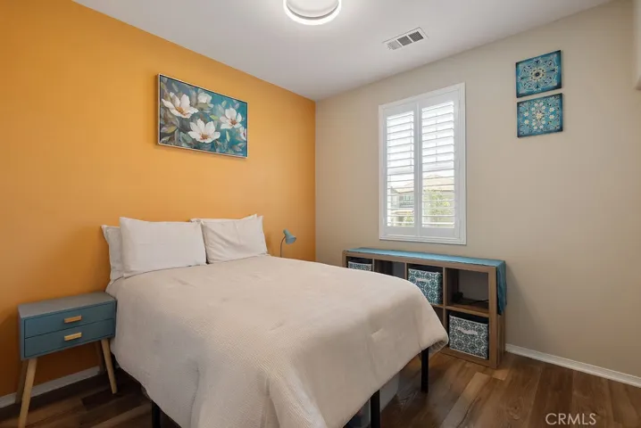 Secondary bedroom