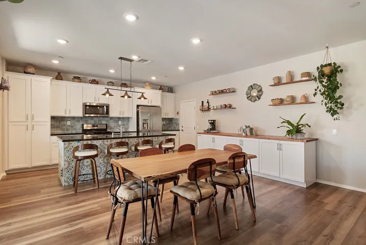 Lots of cabinet space