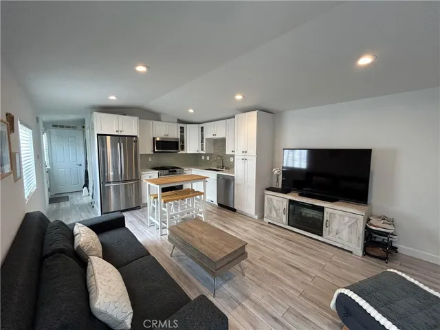 531 Pier, Hermosa Beach, California 90254