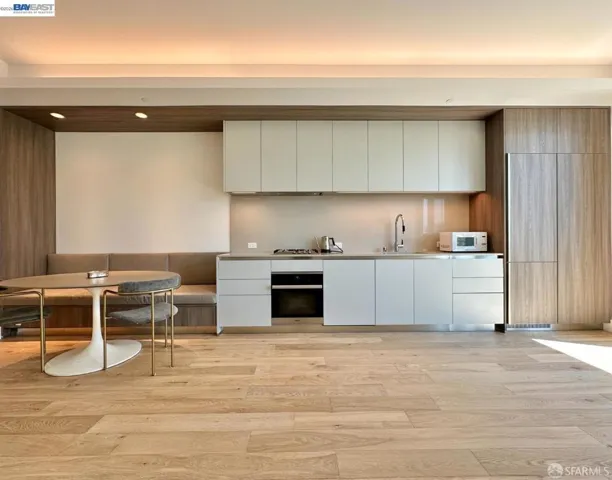 1 Bristol 302, San Francisco, California 94130
