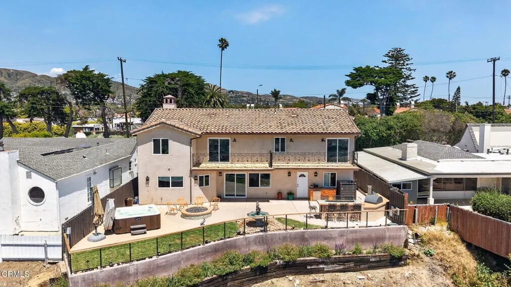 82-web-or-mls-UpmarketMedia-2180Vis-aer-