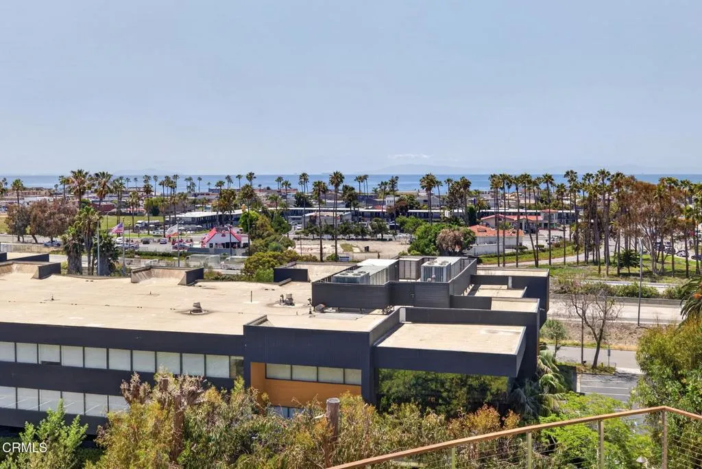 61-web-or-mls-UpmarketMedia-2180Vis-217A
