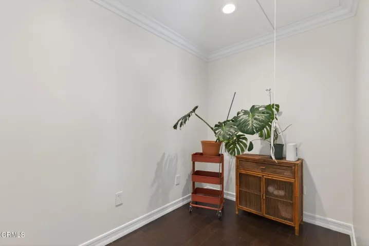 50-web-or-mls-UpmarketMedia-2180Vis-209