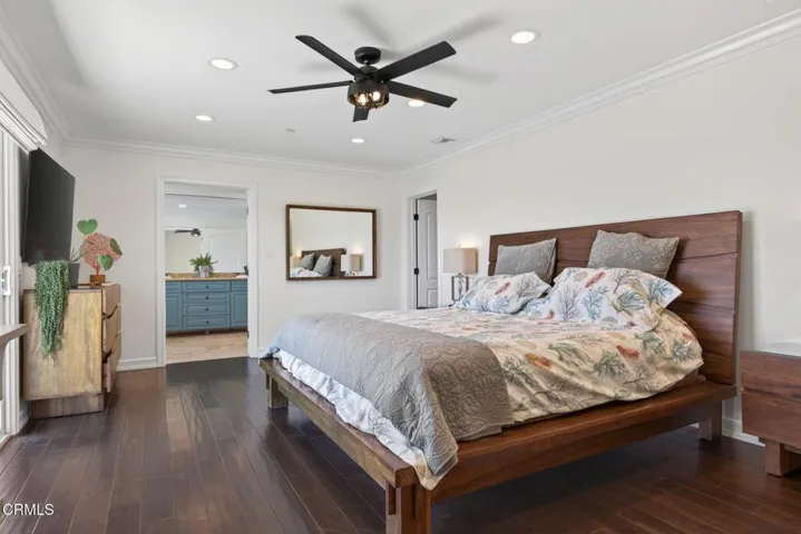 42-web-or-mls-UpmarketMedia-2180Vis-172