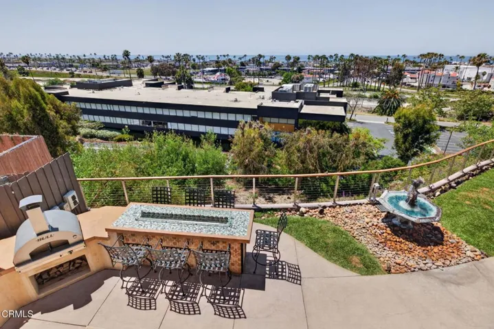 60-web-or-mls-UpmarketMedia-2180Vis-162A