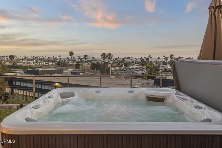 9-web-or-mls-UpmarketMedia-2180Vis-twi-0