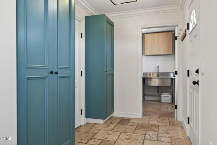 69-web-or-mls-UpmarketMedia-2180Vis-131