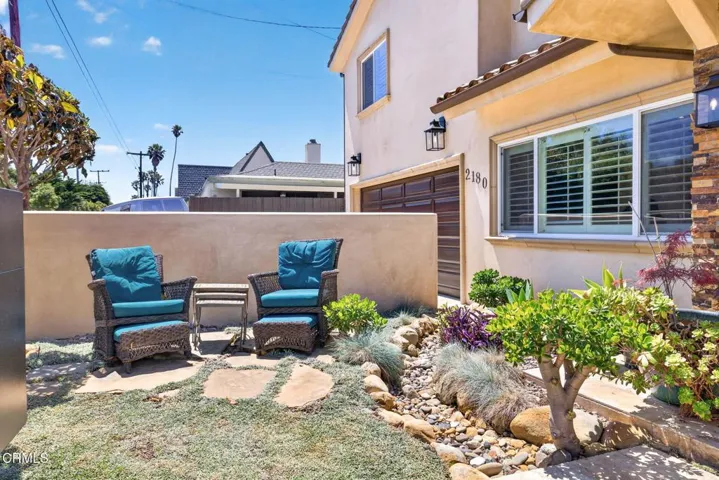 17-web-or-mls-UpmarketMedia-2180Vis-096