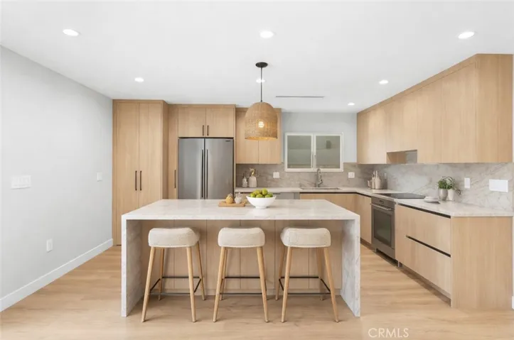 Kitchen: digitally enhanced and/or virtually staged
