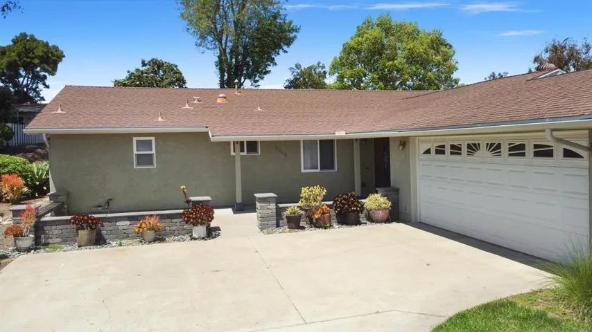 6064 Erlanger, San Diego, California 92122