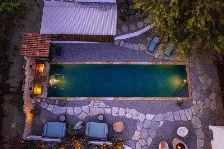 SA - 71.jpg-pool-walkway-lounge-firepit-