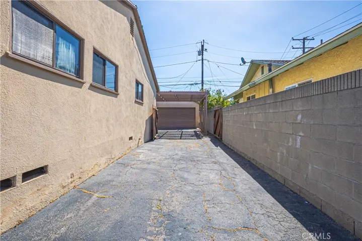 driveway to garage