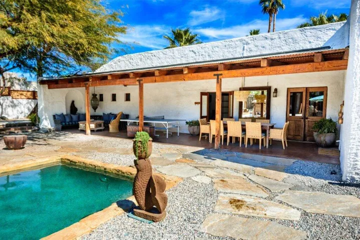 SA - 10.jpg-covered patio