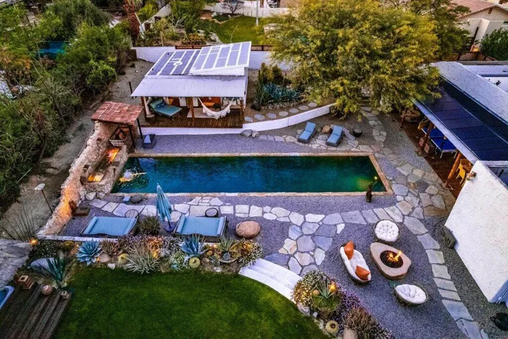 SA - 64.jpg-drone-pool-grass-guest-dusk